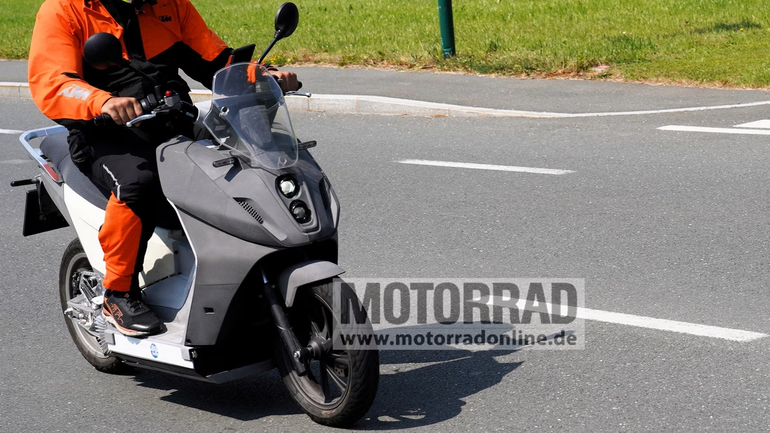 20230609-KTM-E-SCOOTER-leaked-1