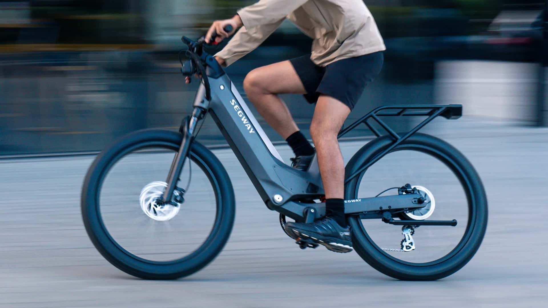 segway-ninebot-just-unveiled-two-powerful-e-bikes-called-xafari-and-xyber%20(1)